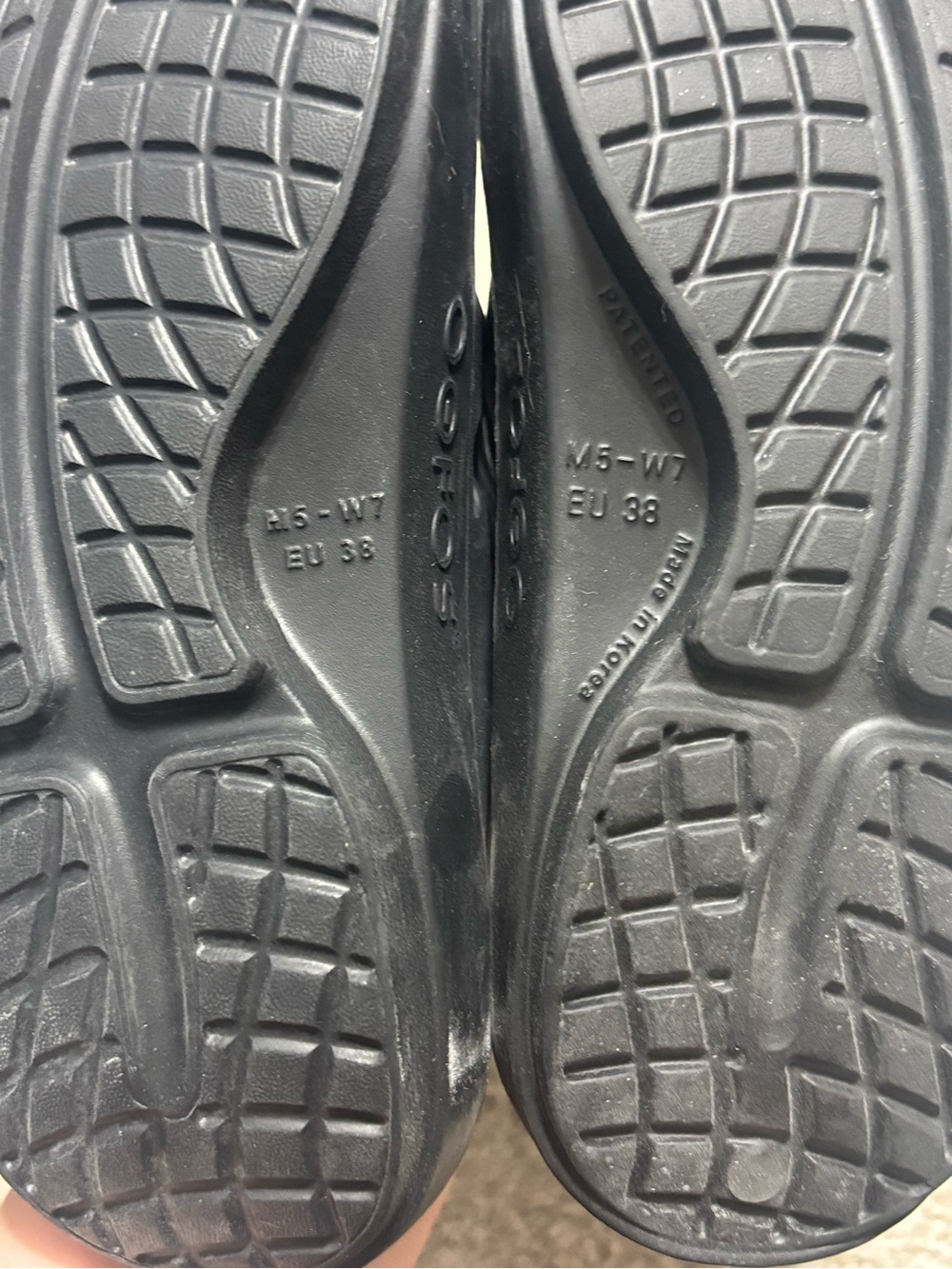 OOFOS sandals - Picture 2 of 2
